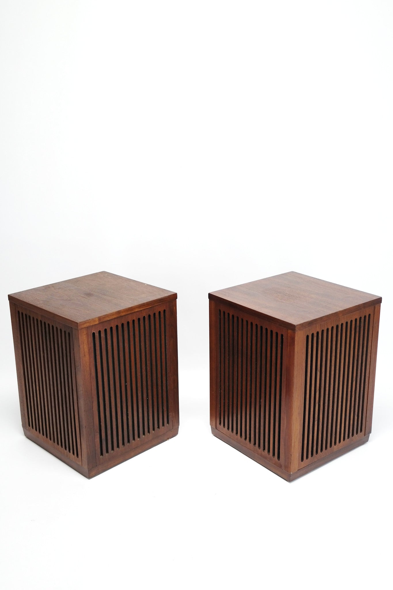 SOLD | Mid Century Modern Cube Wood Speakers S|2 The Vintedge Co.