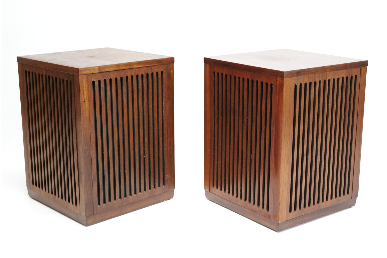 SOLD | Mid Century Modern Cube Wood Speakers S|2 The Vintedge Co.
