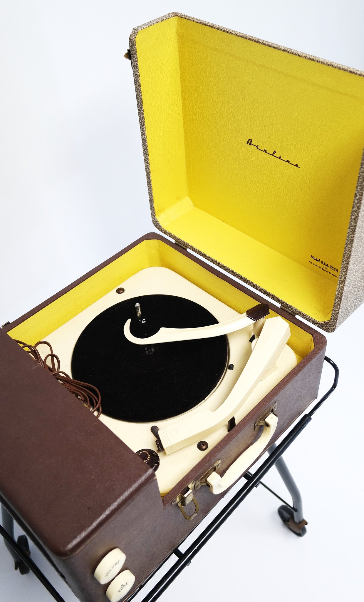 SOLD - Mid Century 50's Airline Portable Suitcase Record Player The Vintedge Co.