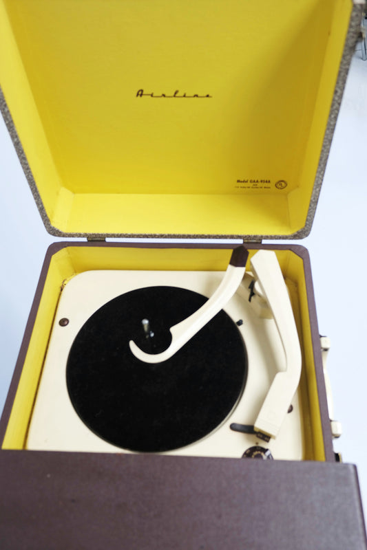 SOLD - Mid Century 50's Airline Portable Suitcase Record Player The Vintedge Co.