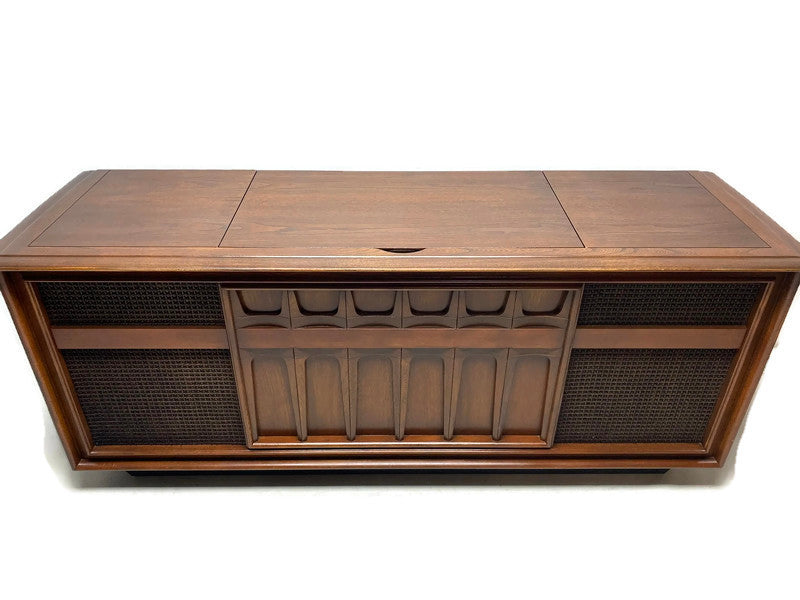 **SOLD OUT** RCA DELUXE Mid Century Stereo Console Record Player Changer AM FM Bluetooth The Vintedge Co.