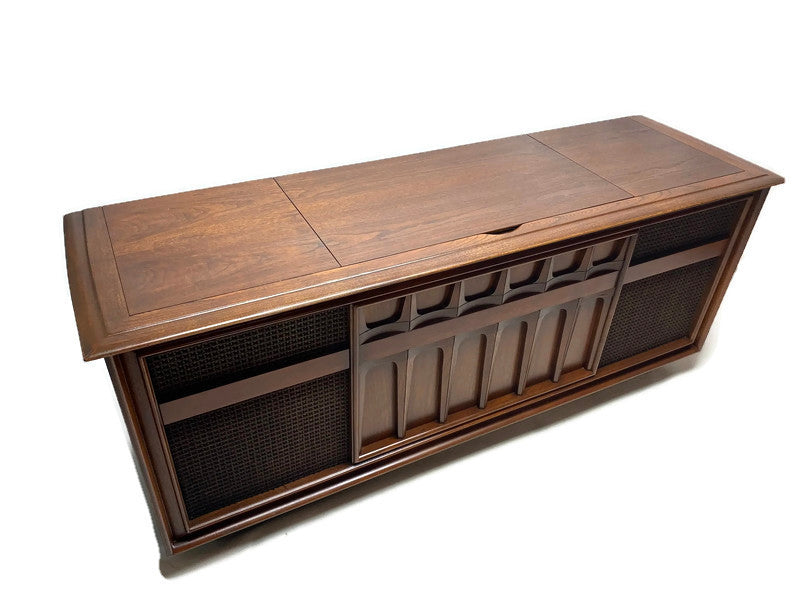 **SOLD OUT** RCA DELUXE Mid Century Stereo Console Record Player Changer AM FM Bluetooth The Vintedge Co.