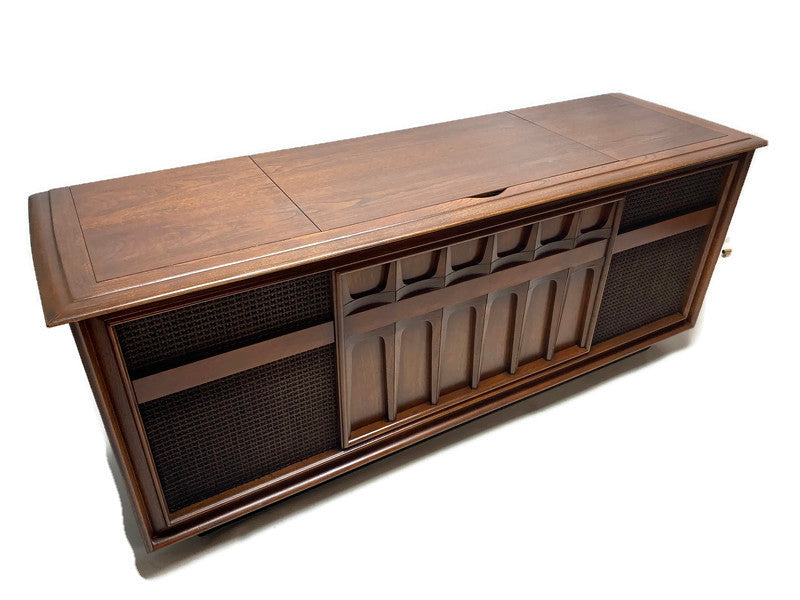 **SOLD OUT** RCA DELUXE Mid Century Stereo Console Record Player Changer AM FM Bluetooth The Vintedge Co.