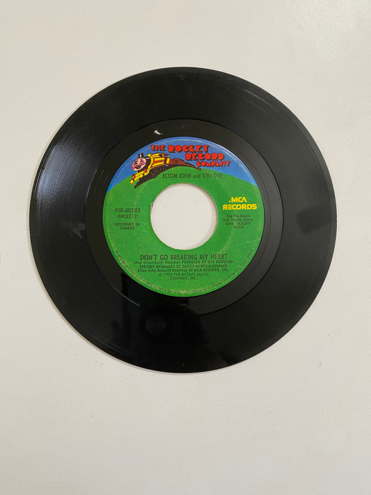 Elton John and Kiki Dee - Don't Go Breaking My Heart | 45 The Vintedge Co.