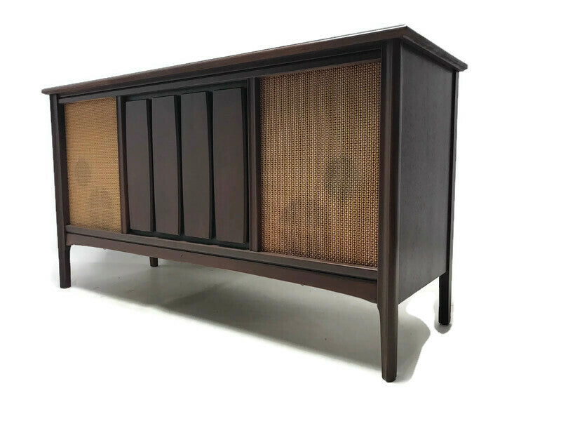 **SOLD OUT** SYLVANIA Mid Century Vintage Record Player Changer Stereo Console - Bluetooth The Vintedge Co.