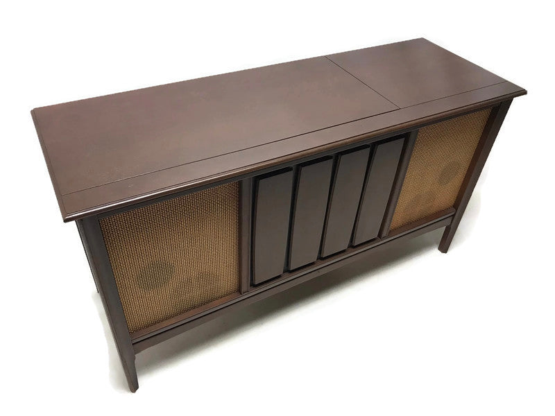 **SOLD OUT** SYLVANIA Mid Century Vintage Record Player Changer Stereo Console - Bluetooth The Vintedge Co.