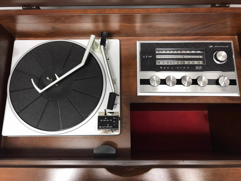**SOLD OUT** RCA Mid Century Curved Front Record Player Changer Stereo Console - Bluetooth The Vintedge Co.