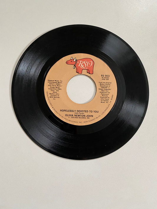 Olivia Newton-John - Hopelessly Devoted to You | 45 The Vintedge Co.