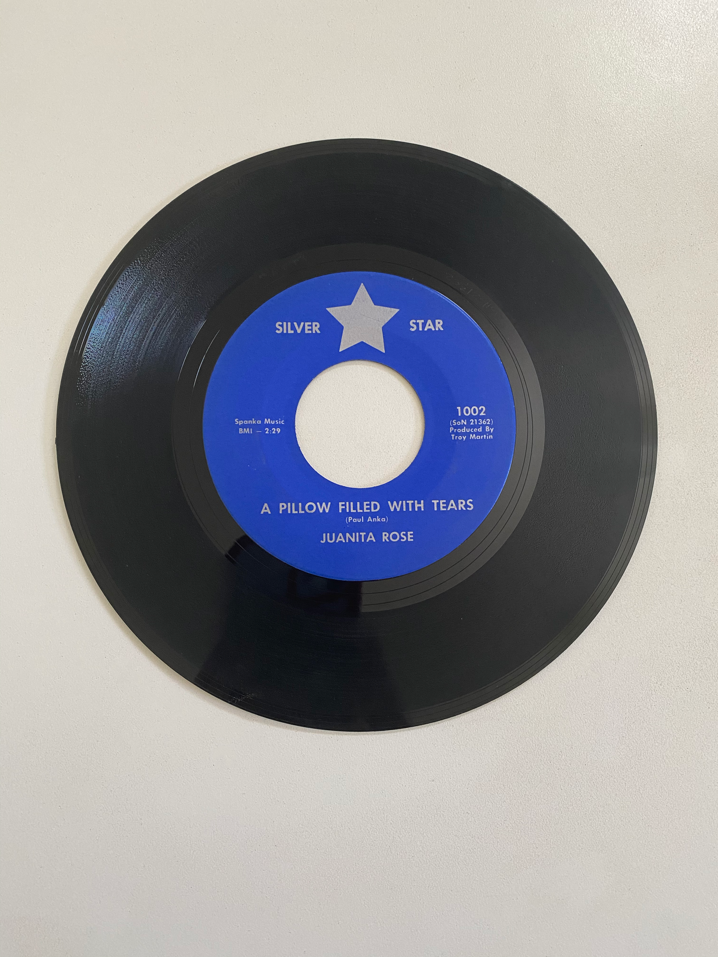 Juanita Rose - She Dropped The World in My Hands | 45 The Vintedge Co.