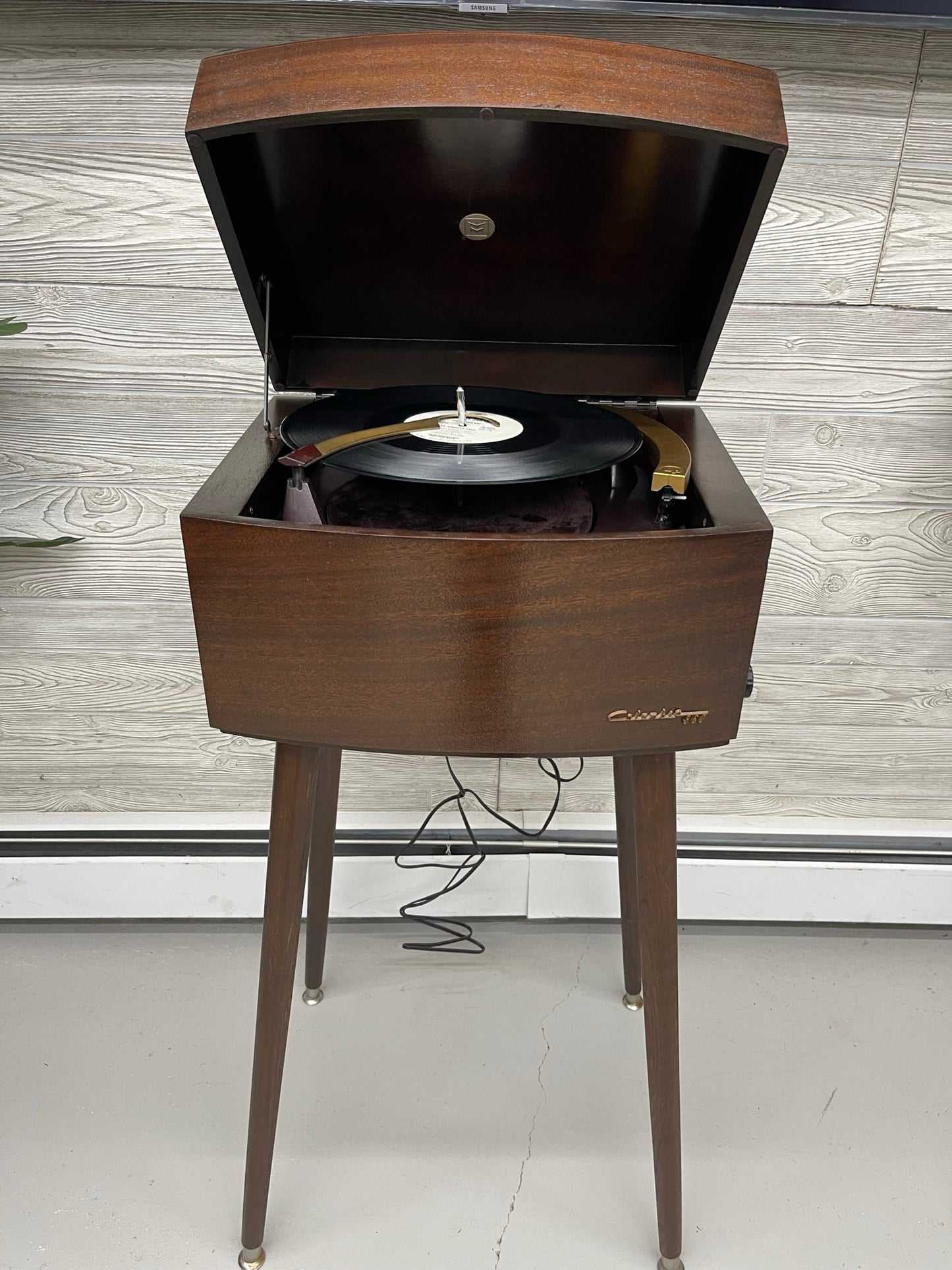 COLUMBIA 360 Mid Century Vintage Record Player Changer The Vintedge Co.