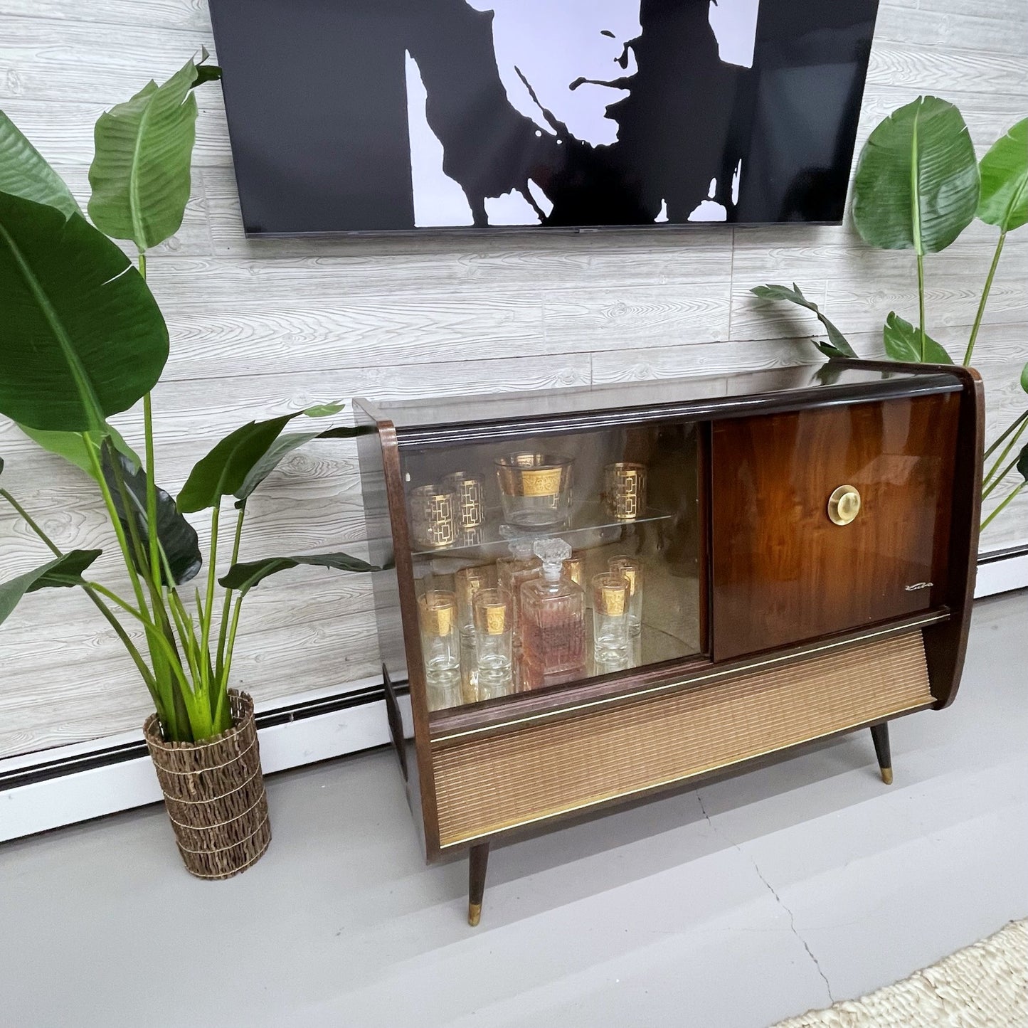 KUBA 50s Mid Century Stereo Console Record Player Changer w/Whiskey Bar Cabinet - AM FM Bluetooth Alexa The Vintedge Co.