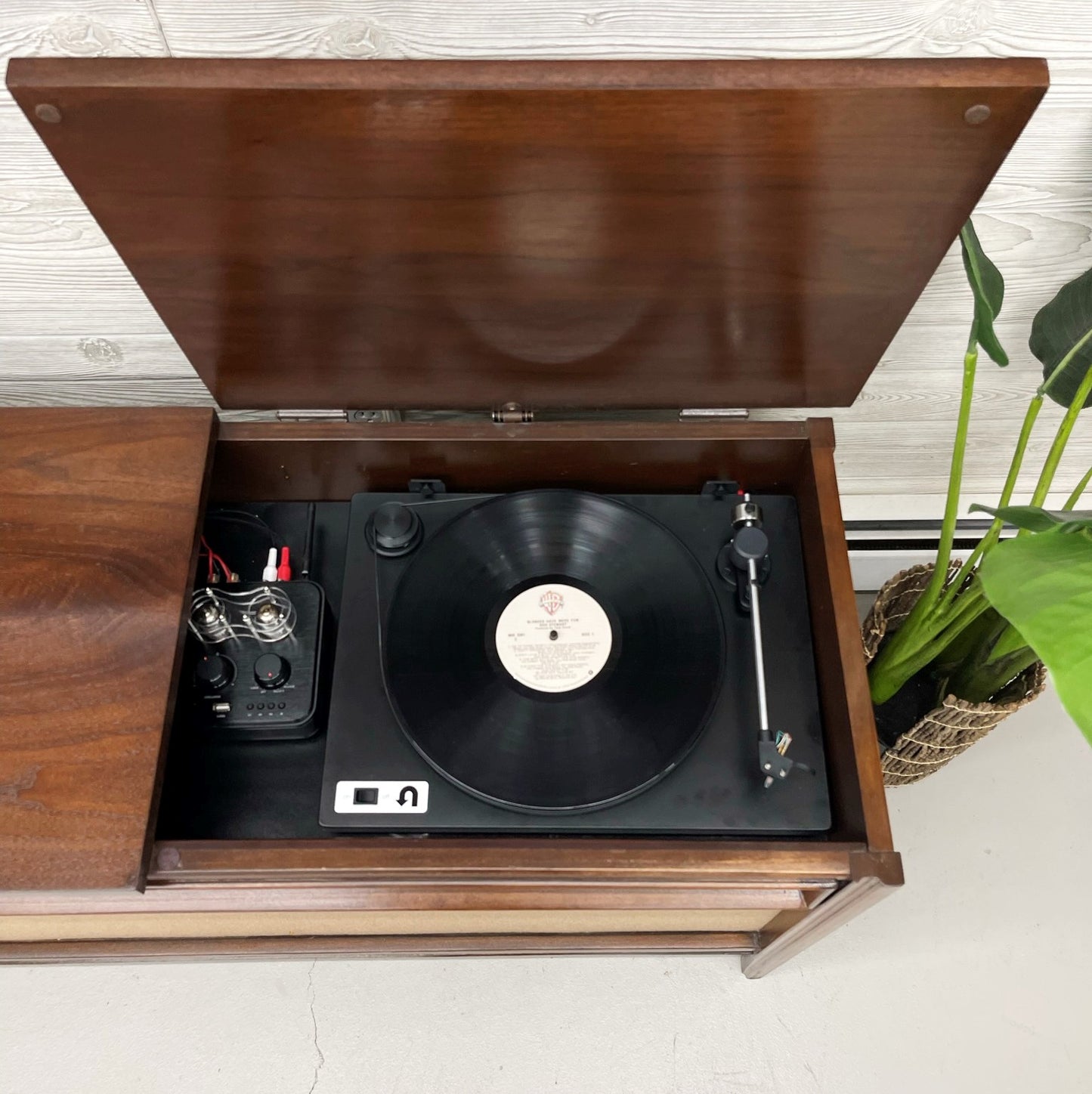 SOLD OUT!!! TURNTABLE-READY™ Series - MOTOROLA Stereo Cabinet Record Player BLUETOOTH The Vintedge Co.