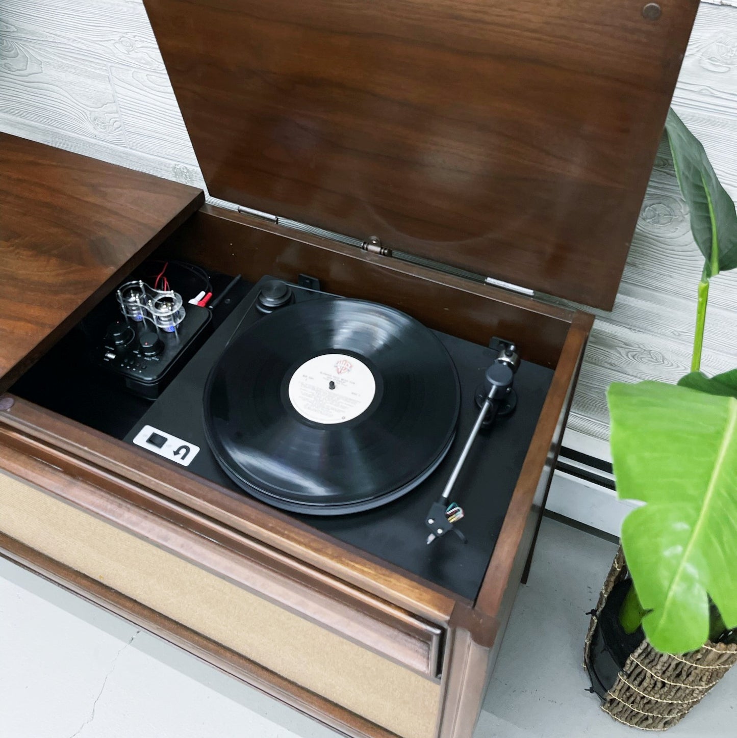 SOLD OUT!!! TURNTABLE-READY™ Series - MOTOROLA Stereo Cabinet Record Player BLUETOOTH The Vintedge Co.