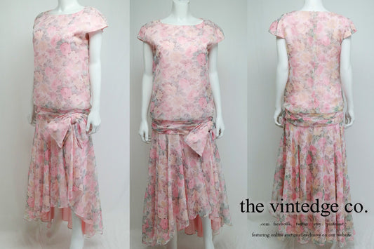 SOLD - Retro | 20s 30s Pink Floral Flapper Dress M The Vintedge Co.
