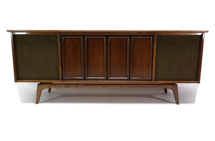 **SOLD OUT** SILVERTONE Mid Century Record Player Changer Stereo Console The Vintedge Co.