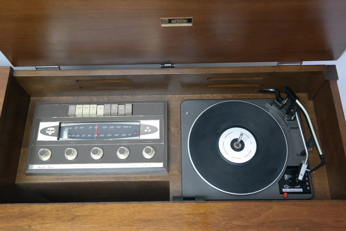 **SOLD OUT**  DuMONT Mid Century Vintage Record Player Changer Stereo Console The Vintedge Co.