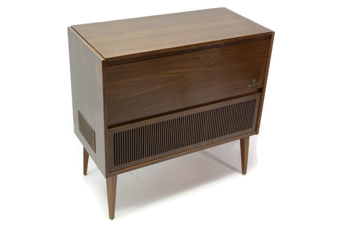 **SOLD OUT** The Vintedge Co™ - TURNTABLE READY SERIES™ - GRUNDIG 50s 60s Modern Turntable Record Player HiFi Console Cabinet The Vintedge Co.