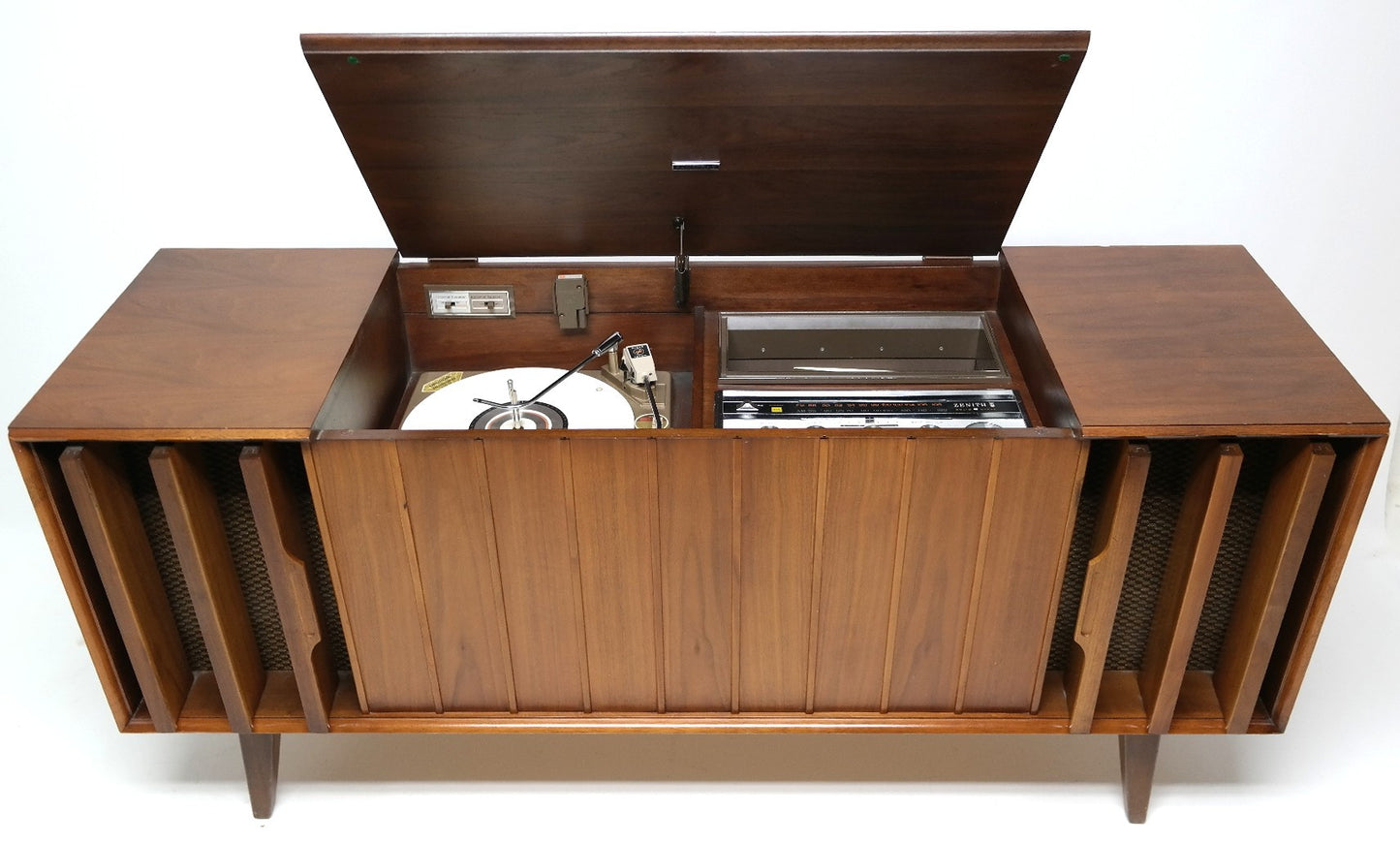 Mid Century Stereo Console  Zenith - Bluetooth -  FM Tuner - Record Changer FULLY RESTORED The Vintedge Co.