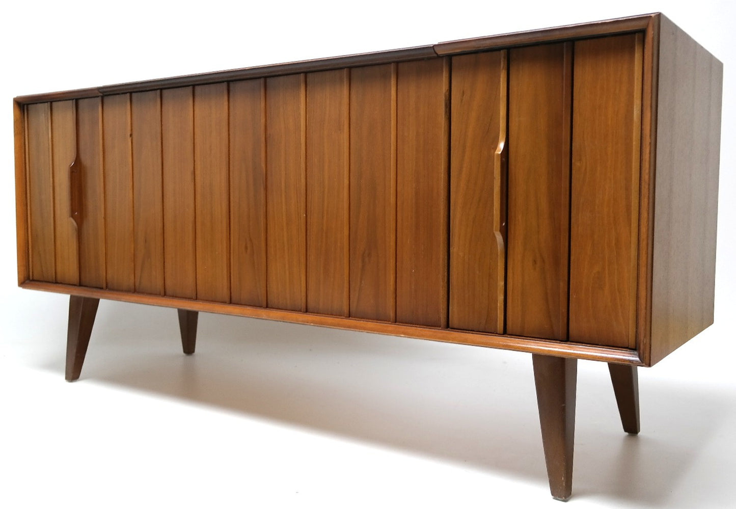 Mid Century Stereo Console  Zenith - Bluetooth -  FM Tuner - Record Changer FULLY RESTORED The Vintedge Co.