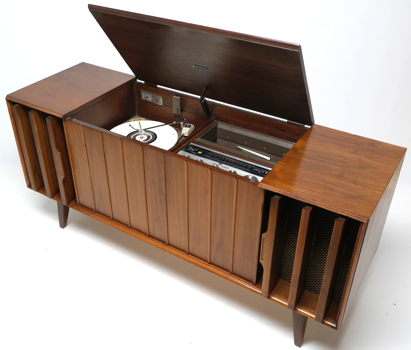 Mid Century Stereo Console  Zenith - Bluetooth -  FM Tuner - Record Changer FULLY RESTORED The Vintedge Co.