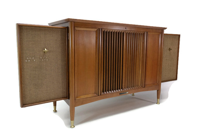 **SOLD OUT** 60's RCA 3-CHANNEL Vintage Record Player Changer Stereo Console The Vintedge Co.