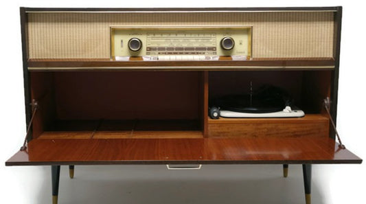 Vintage GRUNDIG MANDELLO 60's Record Changer Stereo Console - AM/FM Tuner - Bluetooth - Shortwave Radio The Vintedge Co.