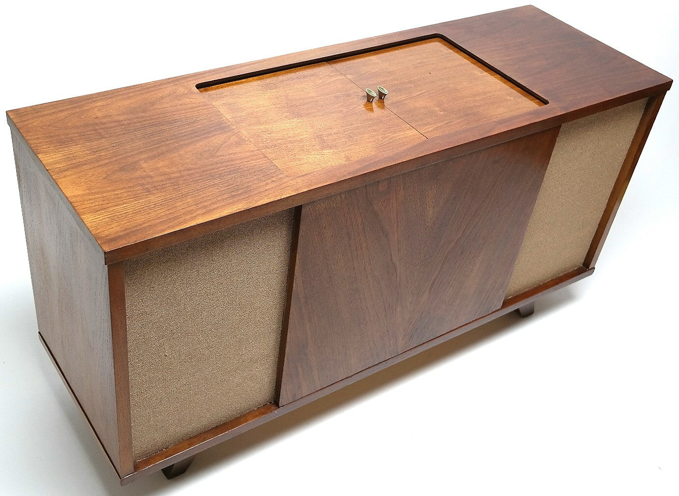 Mid Century Modern Stereo Curtis Mathis Console Record Changer - AM/FM- Tuner - Bluetooth The Vintedge Co.