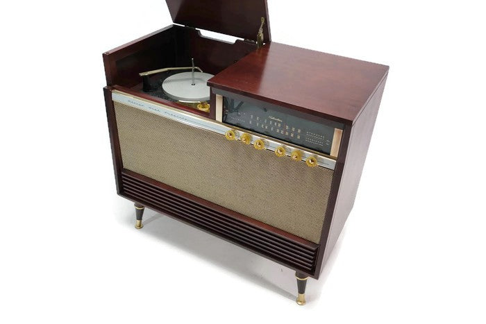 **SOLD OUT** SILVERTONE 50s Mid Century Record Player Changer Stereo Console AM FM Bluetooth The Vintedge Co.
