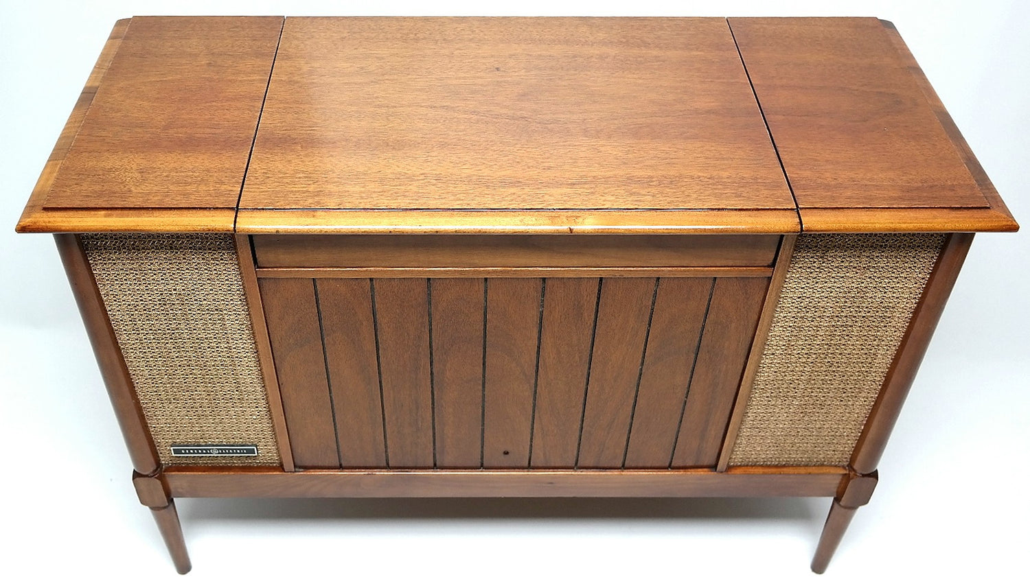 Mid Century Modern Stereo GE MINI Console Record Changer - AM/FM- Tuner - Bluetooth The Vintedge Co.