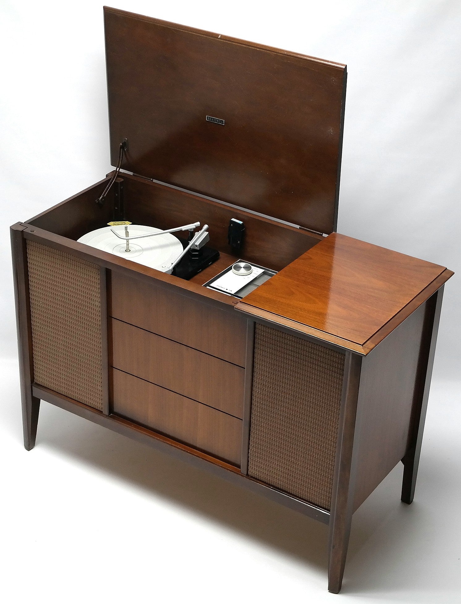 Zenith Mini Stereo Console Vintage Record Player with Record Changer - Bluetooth - Am / FM The Vintedge Co.