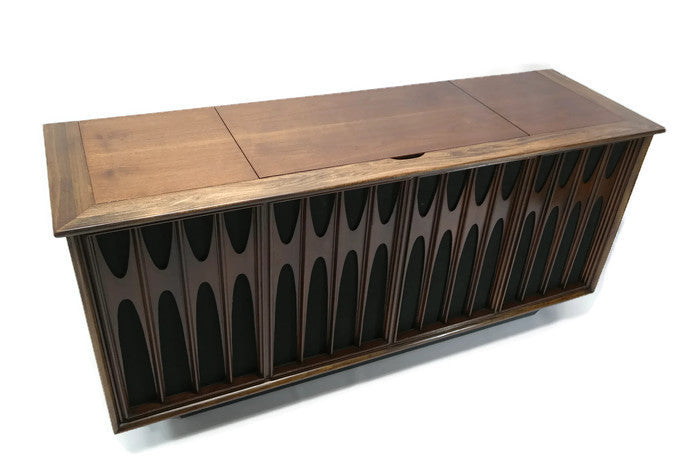 Mid Century Modern RCA Vintage Stereo Console - Record Player Changer - AM/FM Tuner - Bluetooth The Vintedge Co.