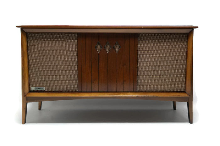 **SOLD OUT**  SYLVANIA Mid Century Vintage Record Changer Stereo Console The Vintedge Co.