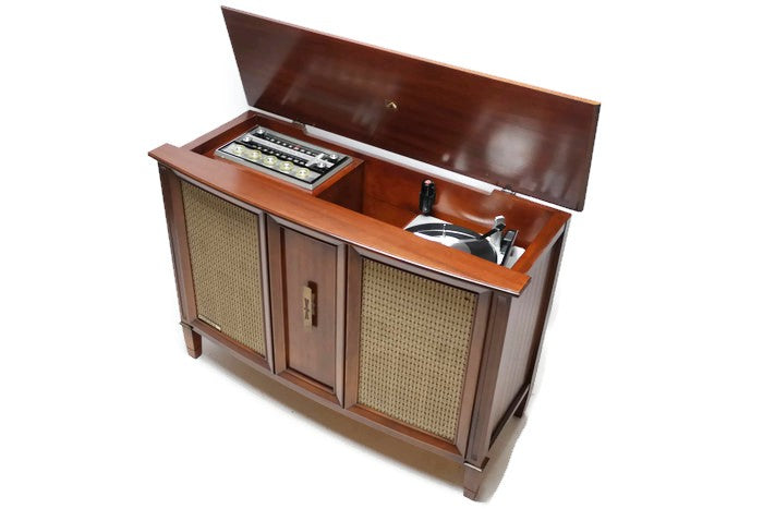 **SOLD OUT** Mid Century Vintage RCA Record Changer Player Stereo Console The Vintedge Co.