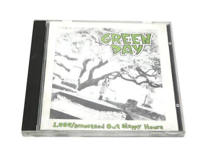 GREEN DAY - Compact Disc CD - 1,039/SMOOTH OUT SLAPPY HOURS The Vintedge Co.