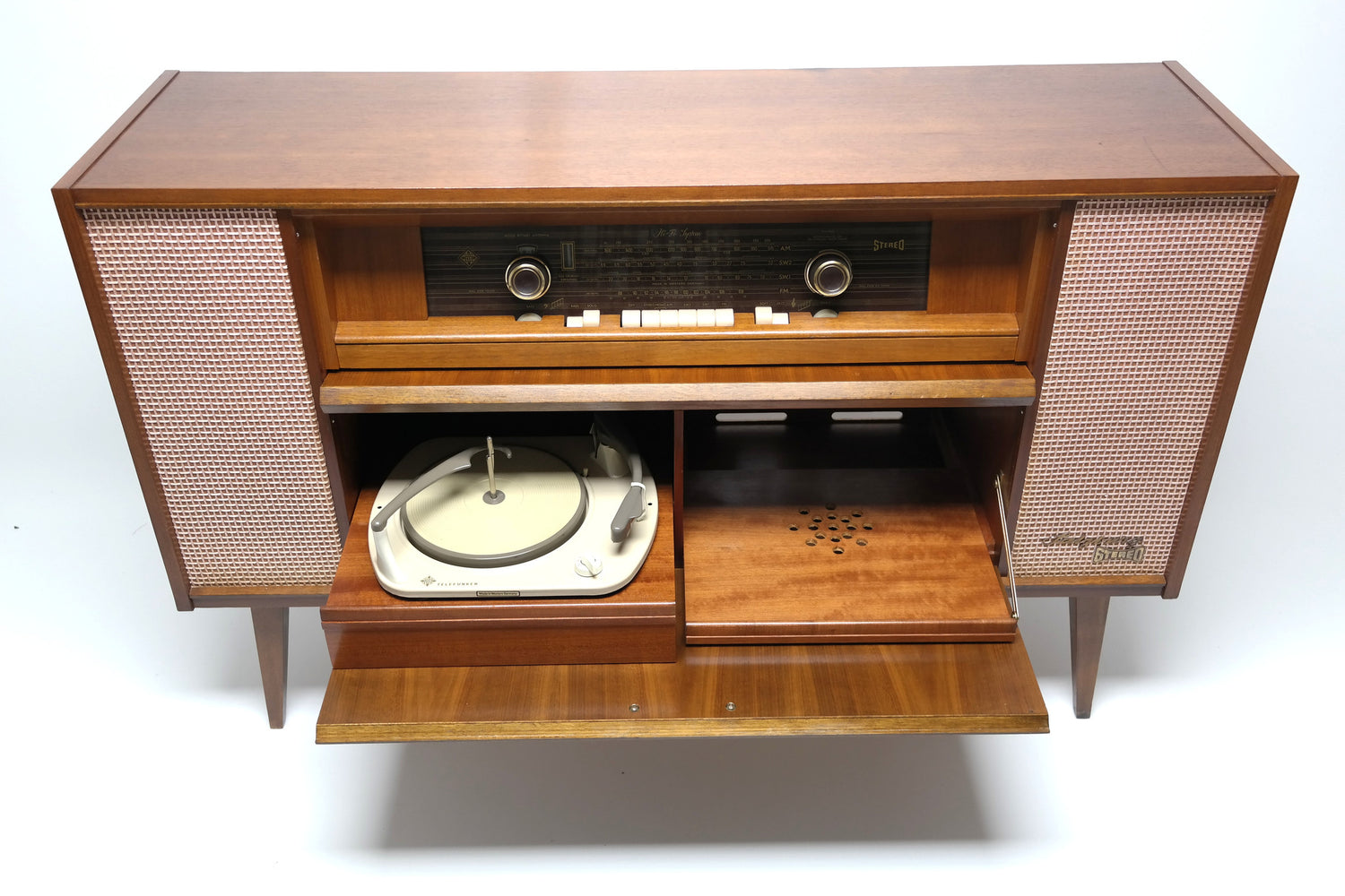 Mid Century Telefunken Selzburg 5094 Stereo Console Record Player - Bluetooth - AM/FM Tuner - Shortwave The Vintedge Co.