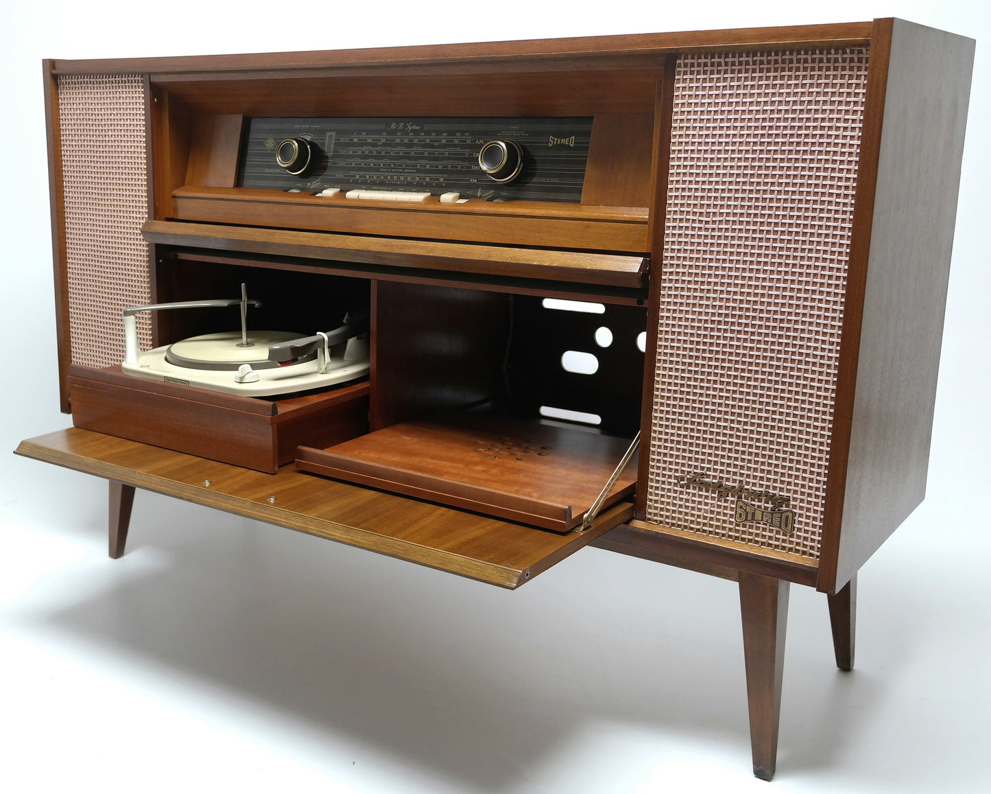 Mid Century Telefunken Selzburg 5094 Stereo Console Record Player - Bluetooth - AM/FM Tuner - Shortwave The Vintedge Co.