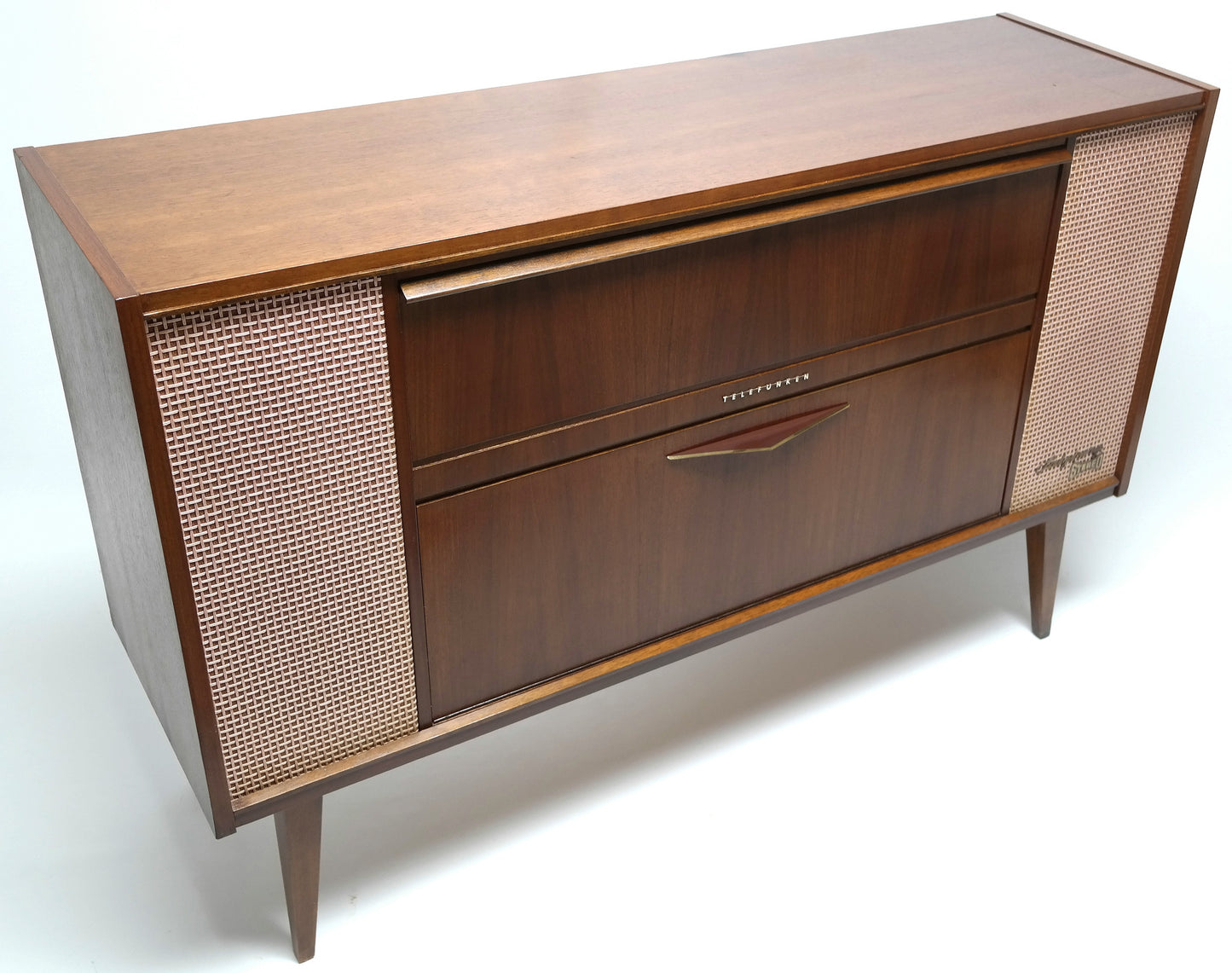 Mid Century Telefunken Selzburg 5094 Stereo Console Record Player - Bluetooth - AM/FM Tuner - Shortwave The Vintedge Co.