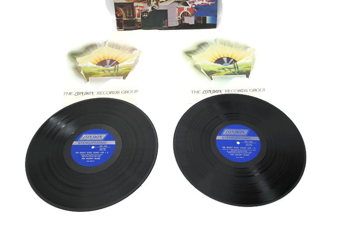 THE MOODY BLUES - Vintage Vinyl Record Album - CAUGHT LIVE +5 The Vintedge Co.