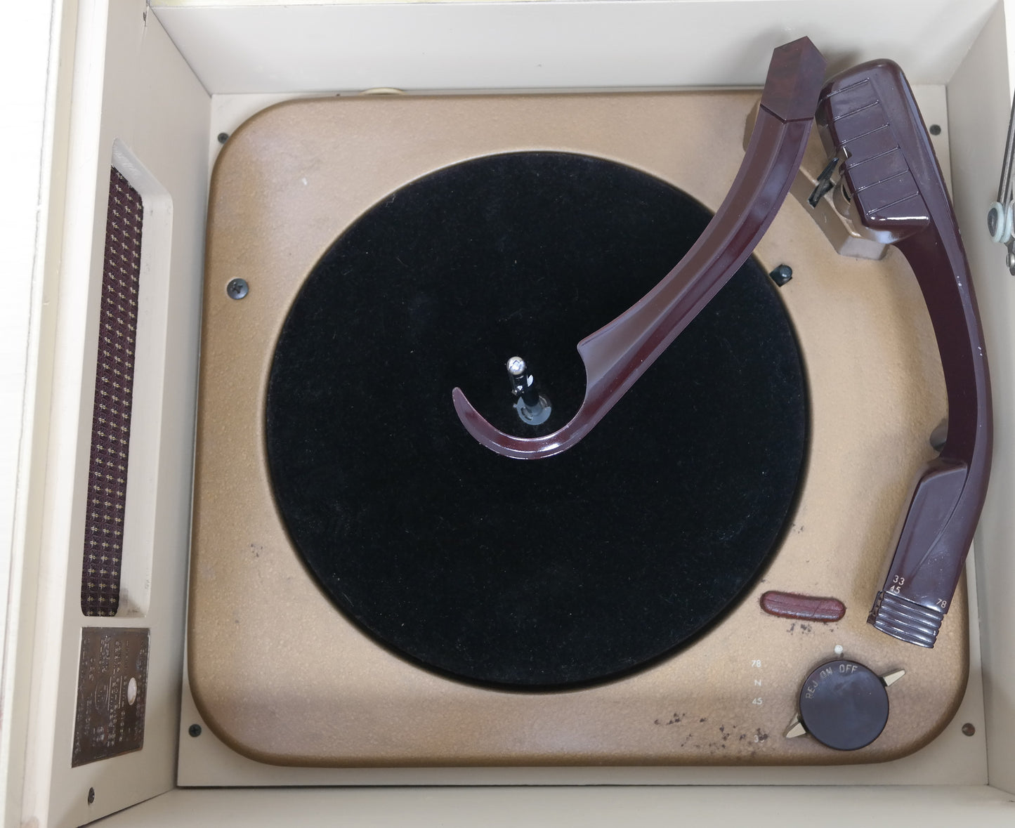 Mid Century Modern Blonde Voice of Music 560 Record Player w/Bluetooth The Vintedge Co.