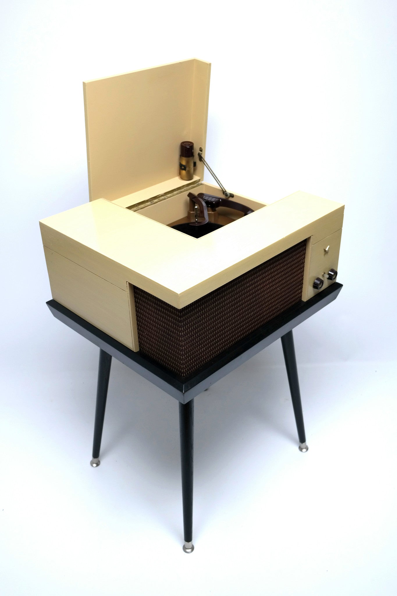 Mid Century Modern Blonde Voice of Music 560 Record Player w/Bluetooth The Vintedge Co.