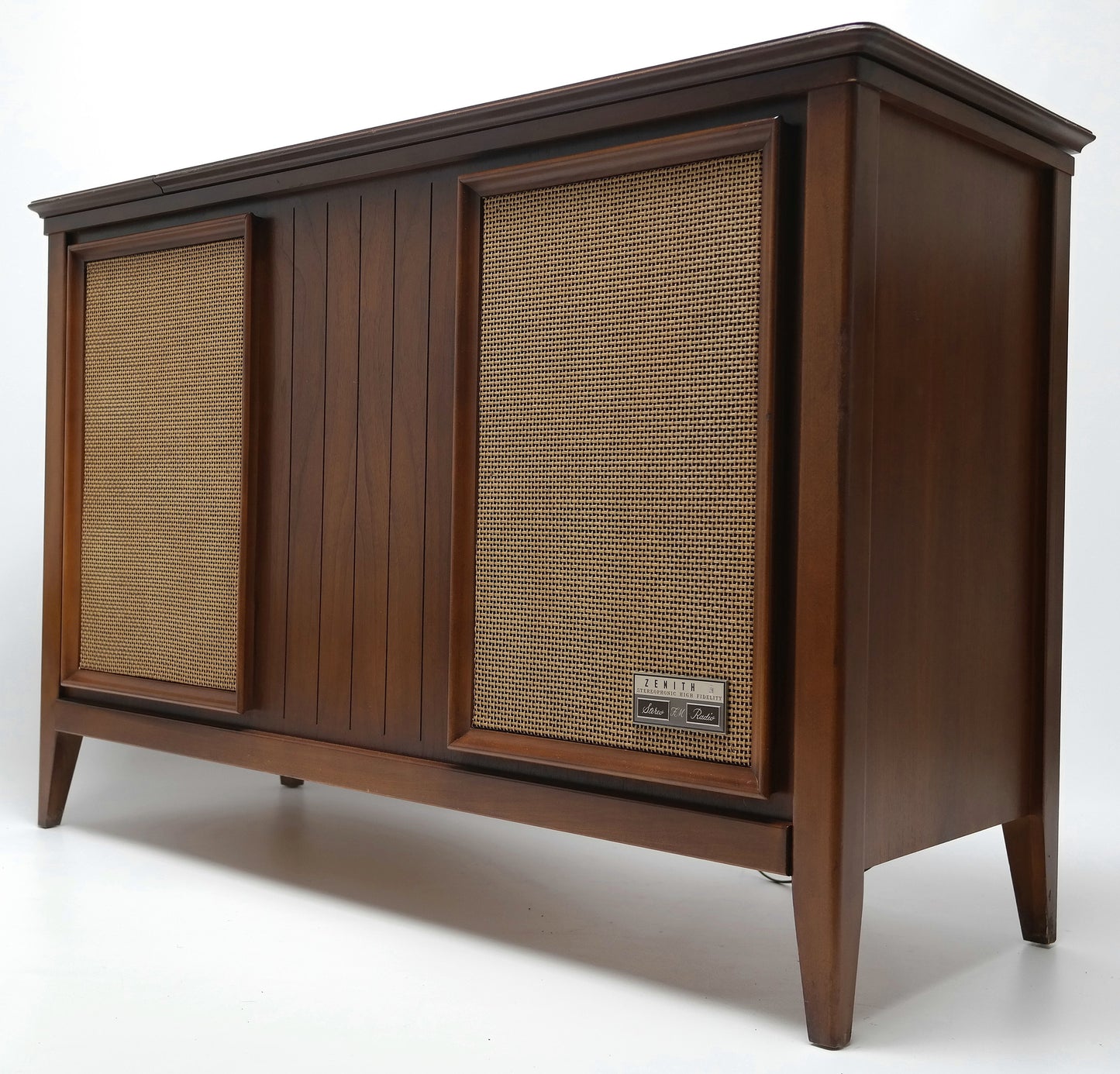 MCM STEREO - 60's - Mid Century Console Record Player - Bluetooth iPod iPhone Android Input AM/FM Tuner The Vintedge Co.