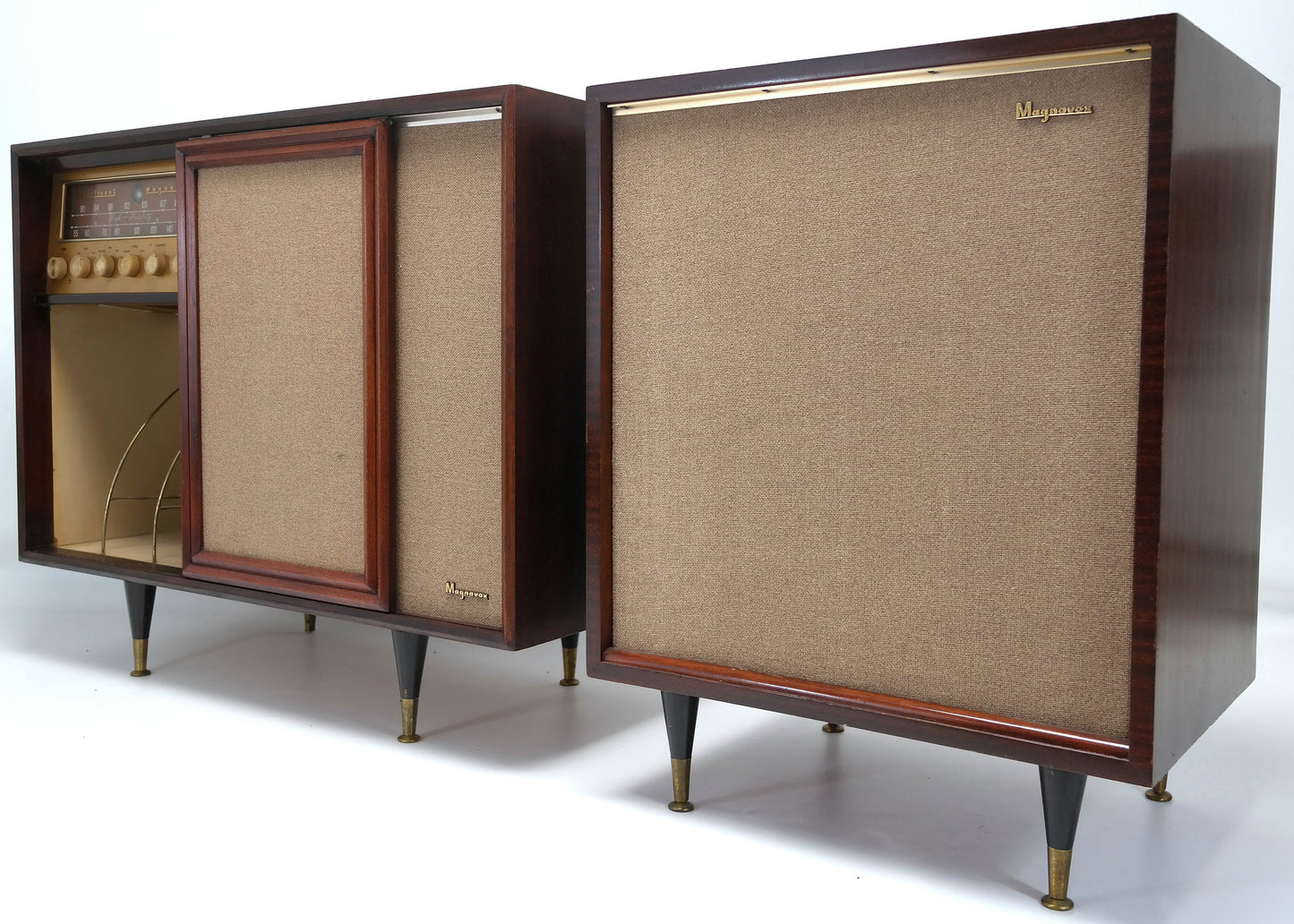 Mid Century Modern Magnavox Stereo Console with Extension Speaker - Record Player - Bluetooth - Tuner The Vintedge Co.