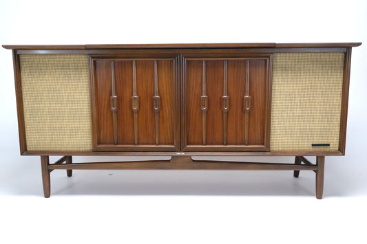 Mid Century Sylvania Stereo Console Multi Record Changer - Bluetooth -  AM/FM Tuner - Tube Amp The Vintedge Co.