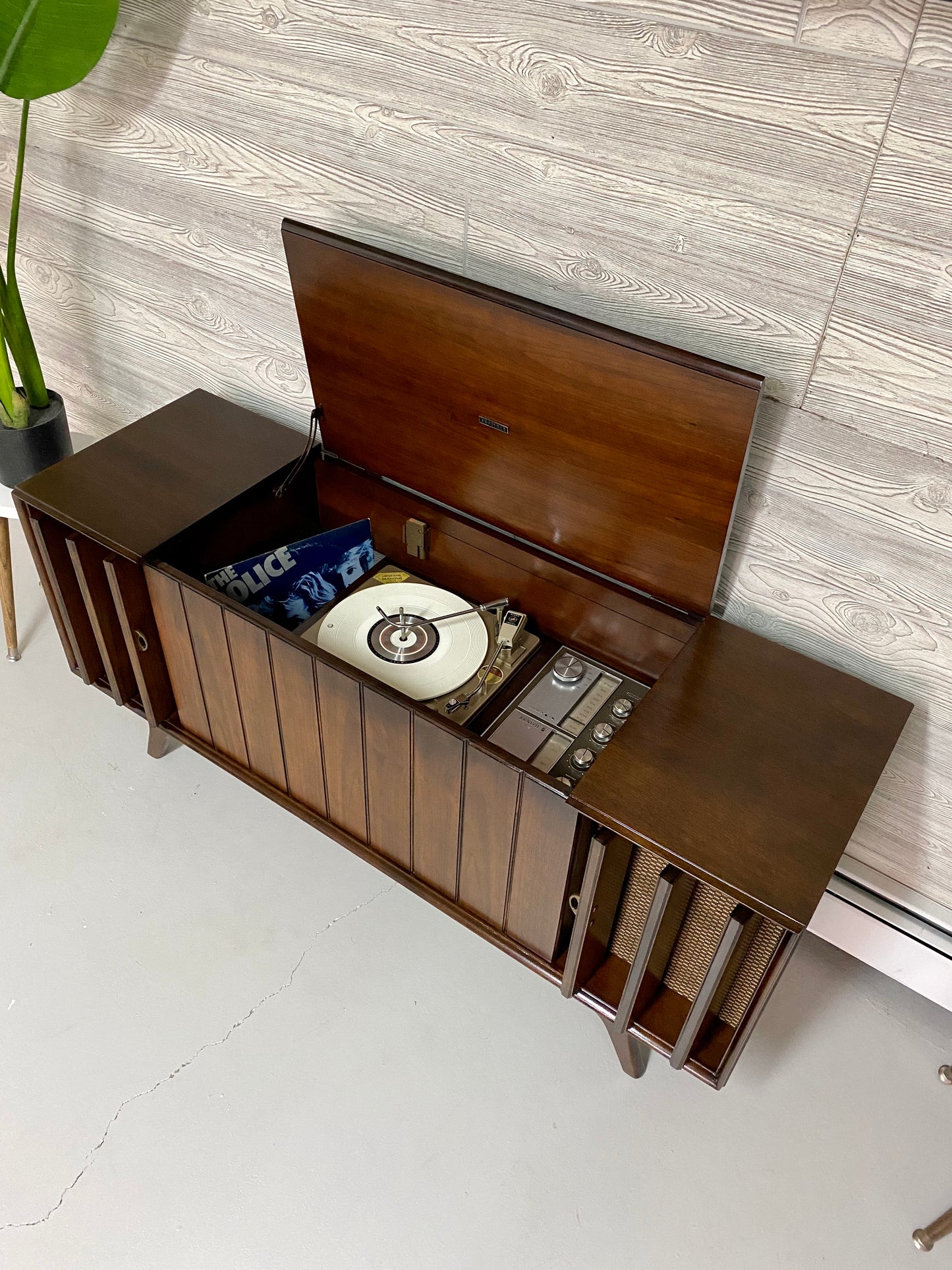**SOLD OUT** ZENITH Louver Door 60s Record Player Changer Stereo Console AM FM Bluetooth Alexa The Vintedge Co.