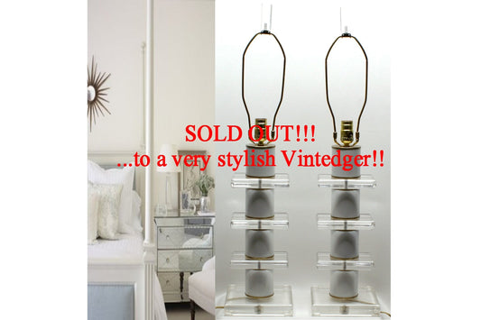 SOLD - Mid Century Lucite Lacquer Lamp The Vintedge Co.